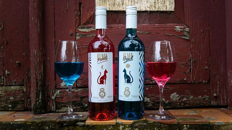Vinícola lança os primeiros vinhos Azul e Pink do Brasil!