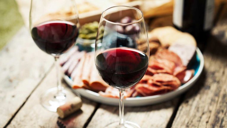 Como combinar vinho e comida