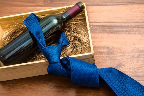 Dia dos Pais: Kits com vinhos para presentear seu pai