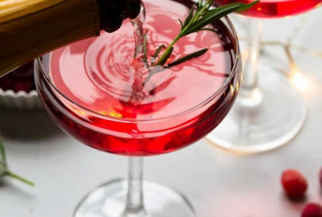 DRINKS PARA O NATAL COM VINHO