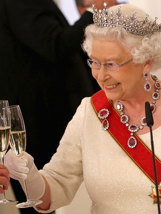 RAINHA ELIZABETH LANÇA SEU ESPUMANTE