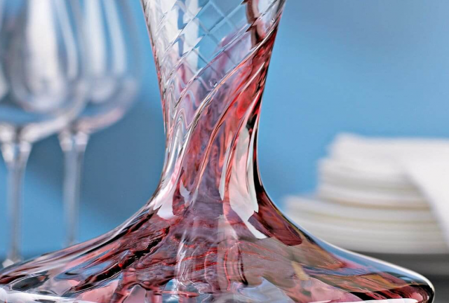 POR QUE O VINHO PRECISA RESPIRAR?