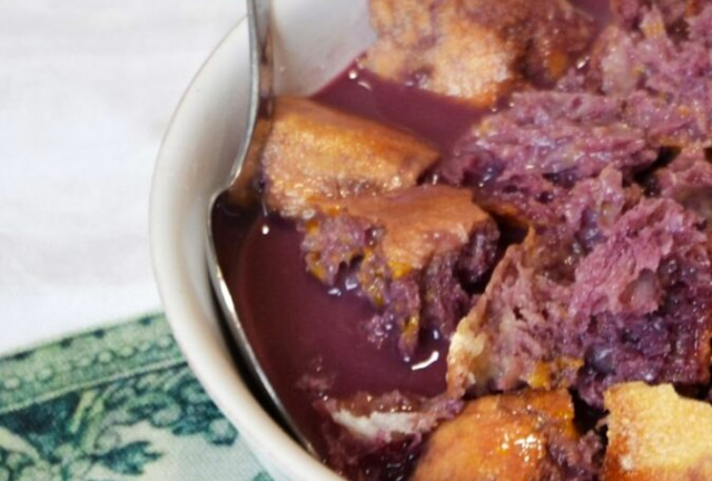 SOPA DE CAVALO CANSADO UNE PÃO E VINHO