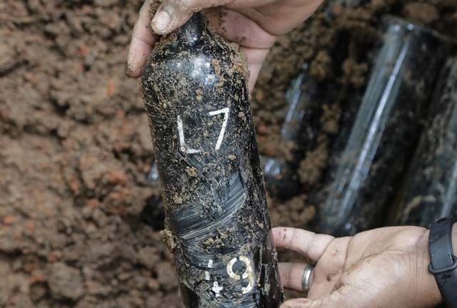 Conheça a tradição do VINHO DOS MORTOS